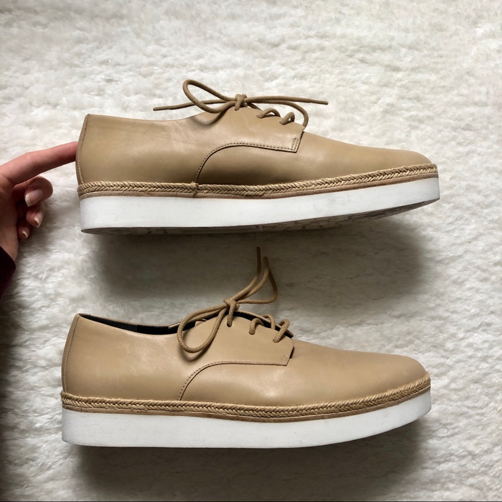 Via Spiga Taj Taupe Lace-Up Platform Derby Shoes